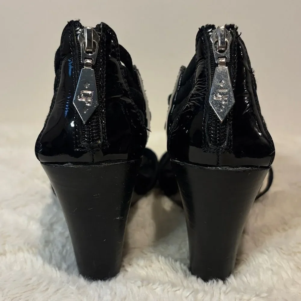 Donald J. Pliner- Ginnie Black Metallic Strappy Wedges Back Zipper- Size 5.5